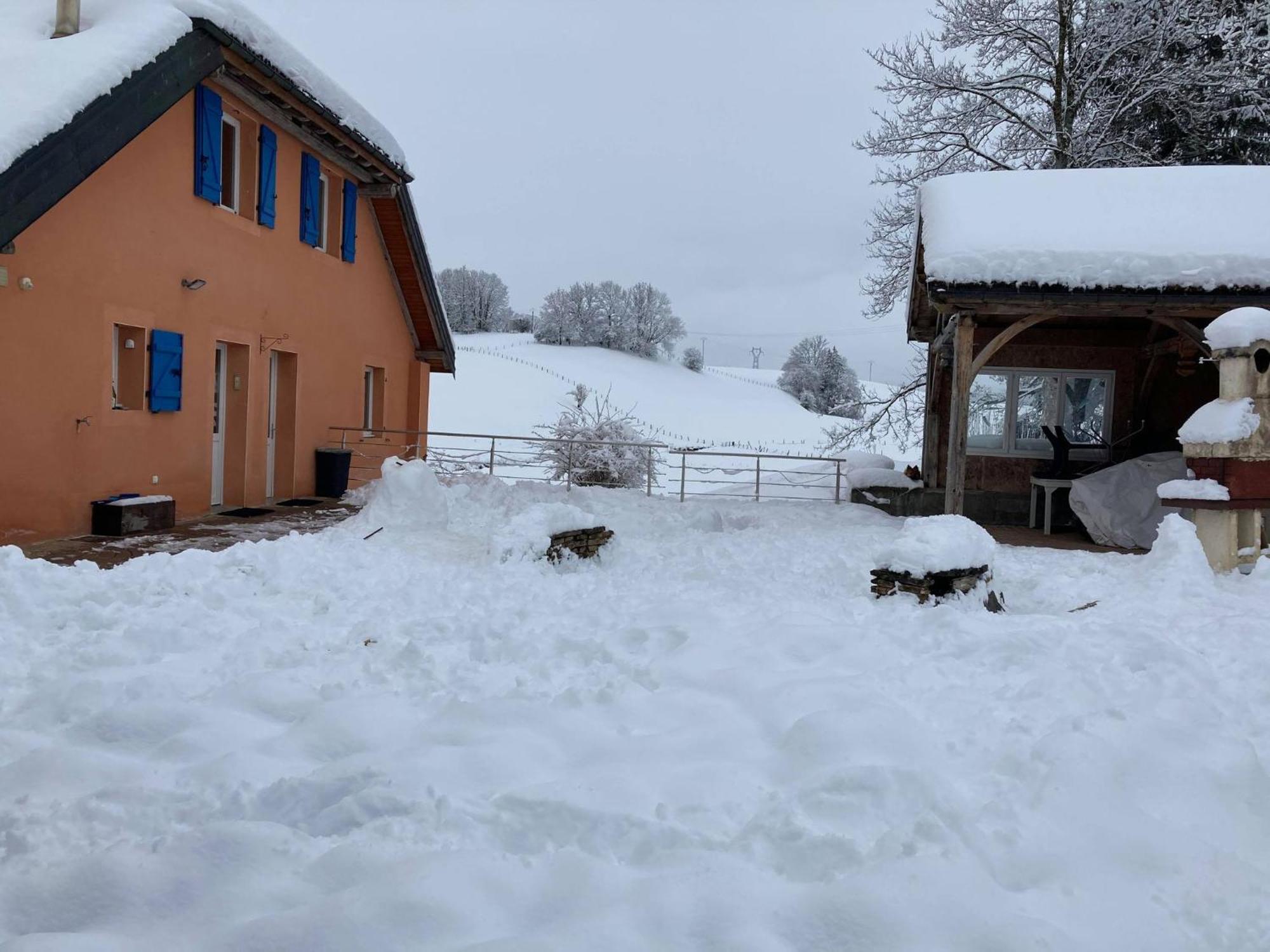 Le Moulin Des Oyes Bed and Breakfast Censeau Εξωτερικό φωτογραφία